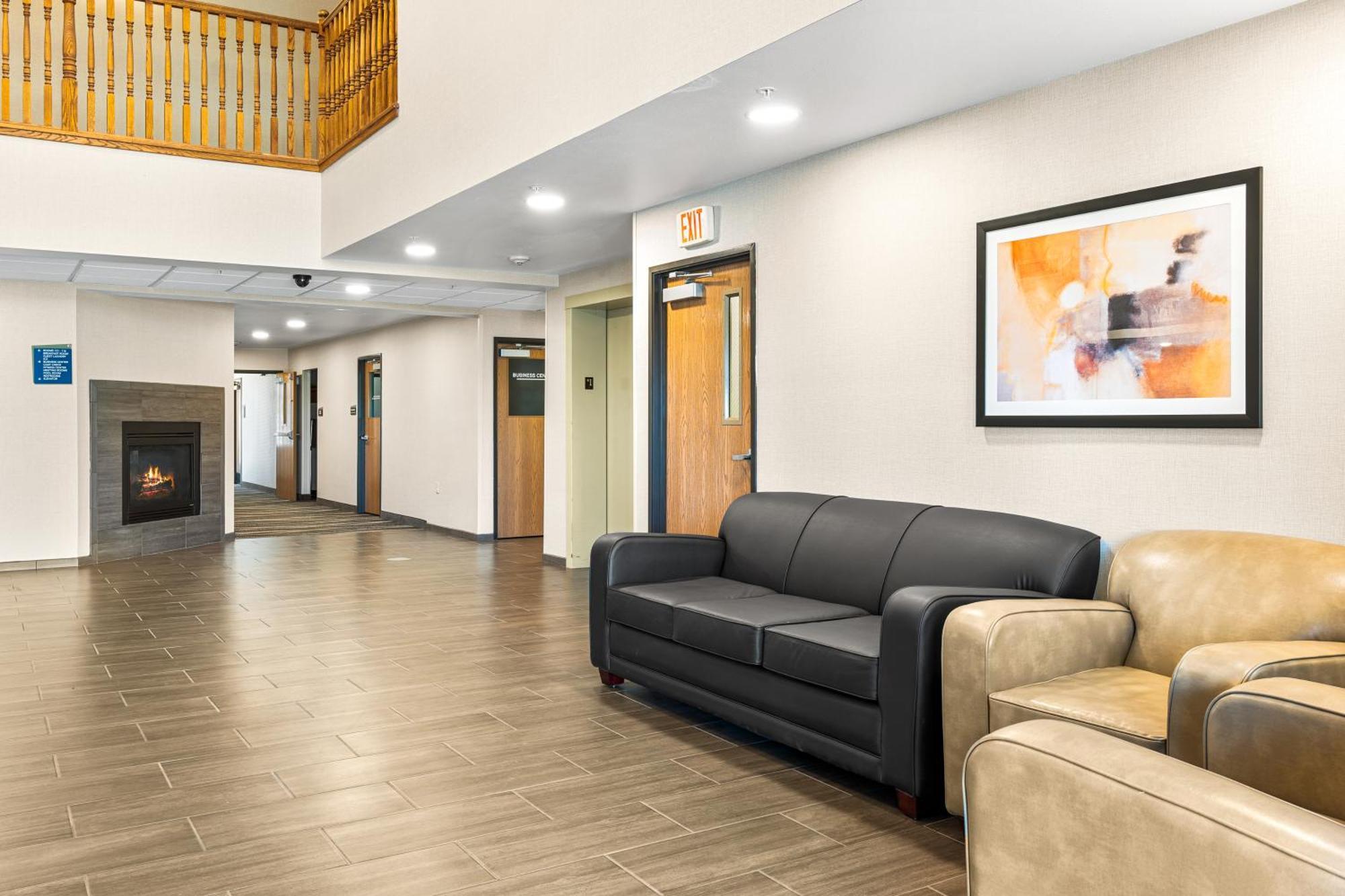 Boarders Inn & Suites By Cobblestone Hotels - Shawano Exterior foto