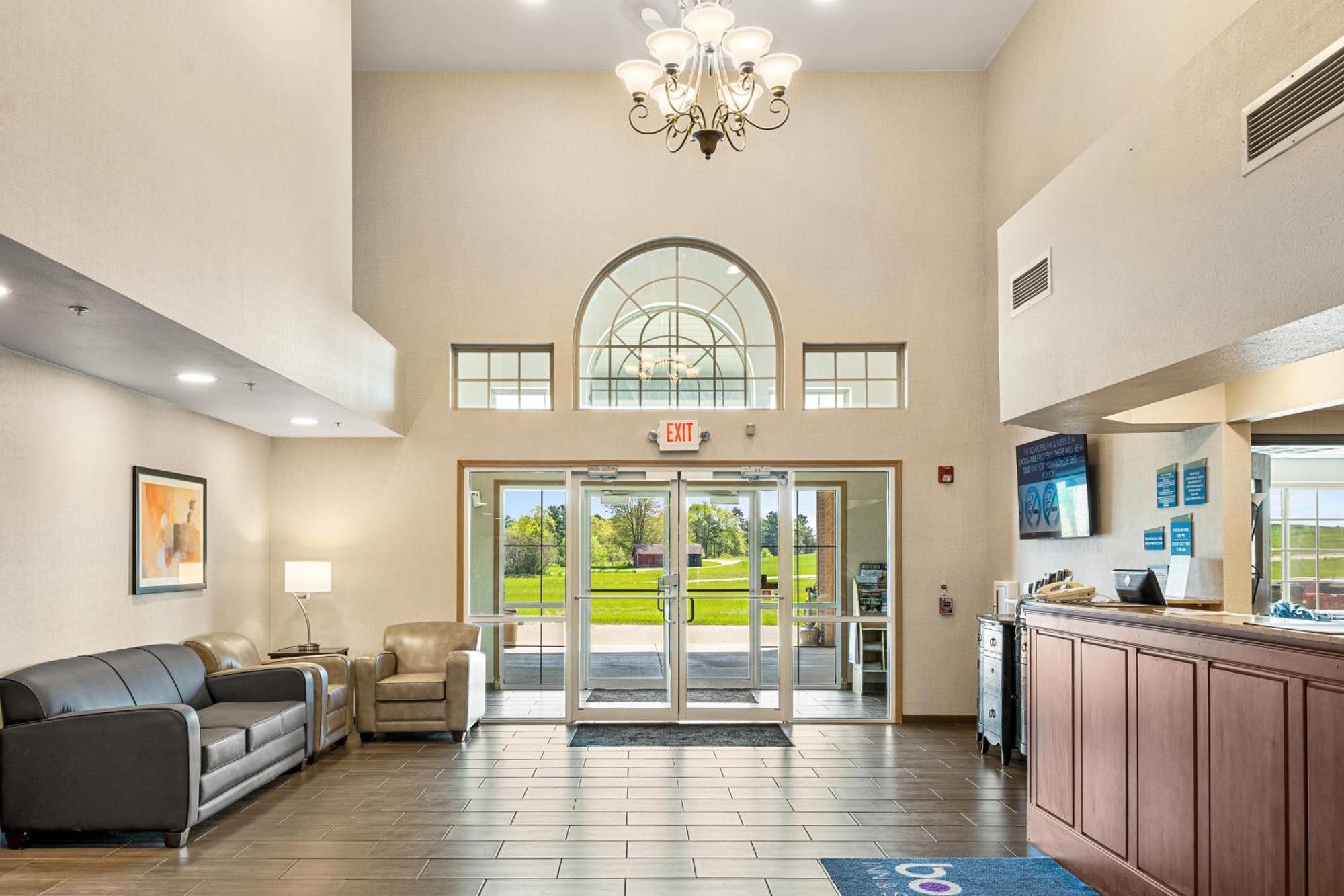 Boarders Inn & Suites By Cobblestone Hotels - Shawano Exterior foto
