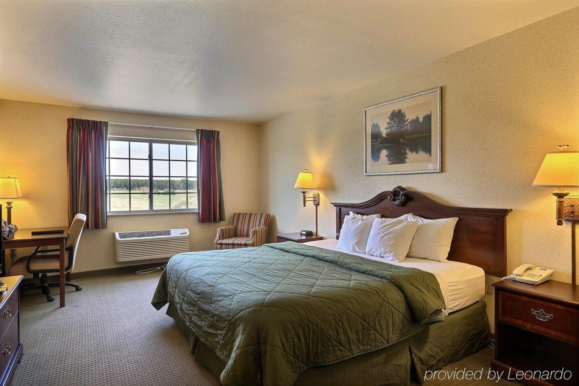 Boarders Inn & Suites By Cobblestone Hotels - Shawano Exterior foto